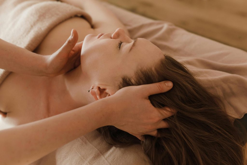 neck massage techniques 