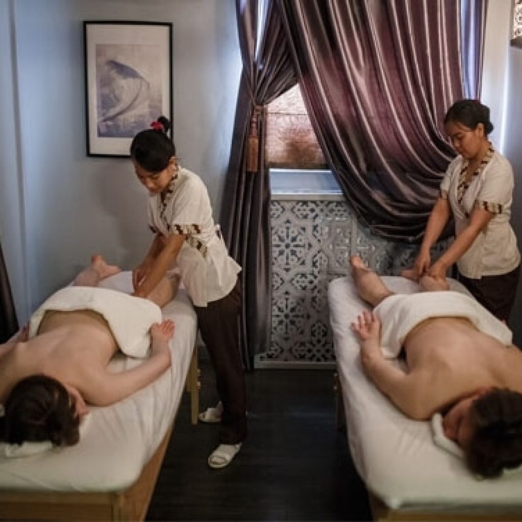 Couples Massage Chicago | Massage for Couples | Spa Couple